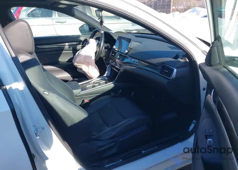 2021 Honda Accord Sport 2.0T from USA, damaged, VIN 1HGCV2F37MA028990